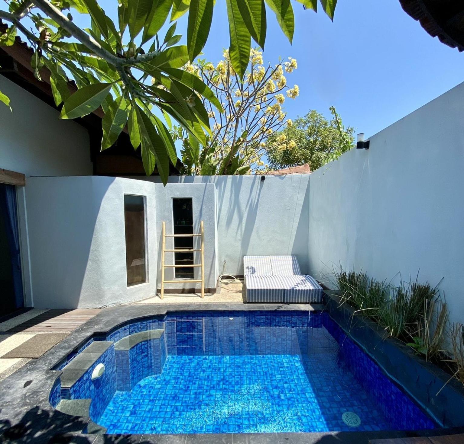 Stay Shark Villas Gili Air Exterior photo