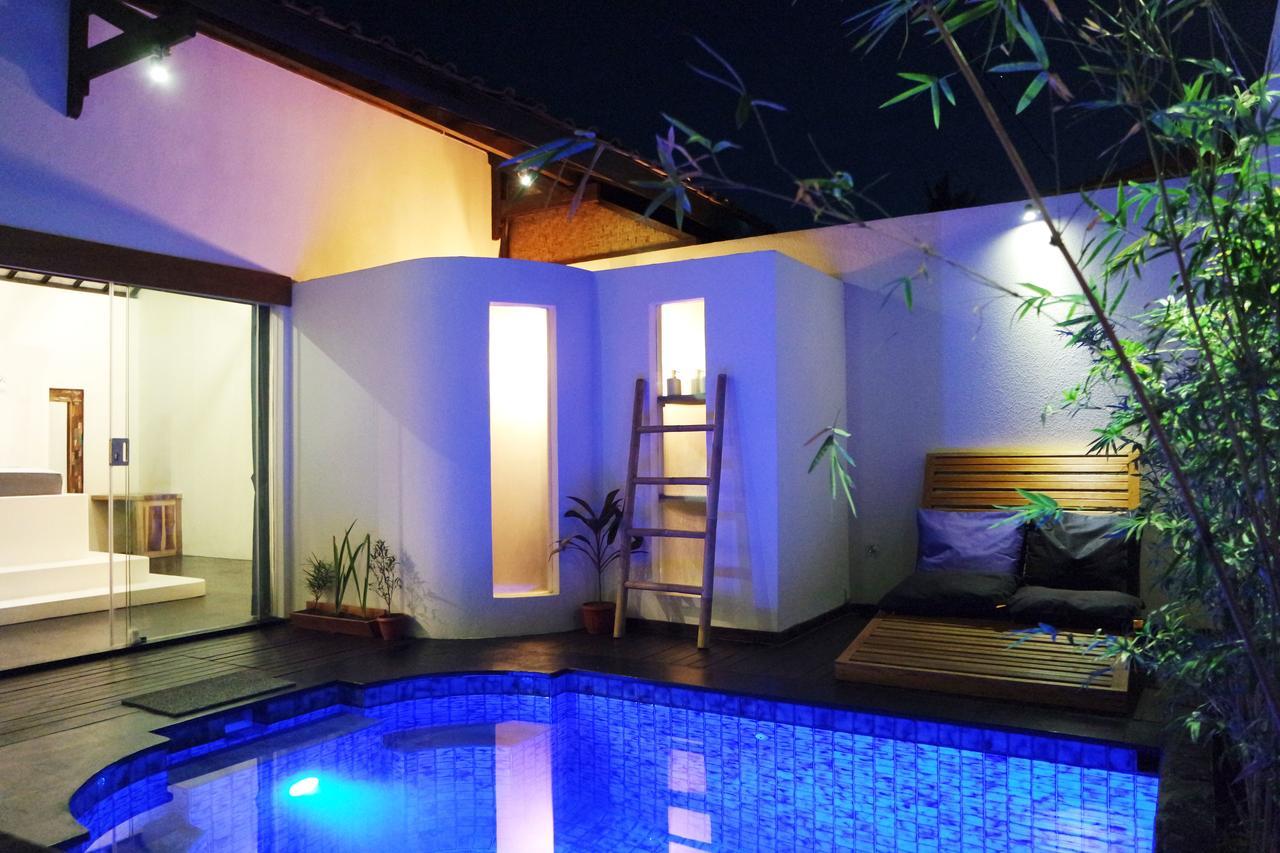 Stay Shark Villas Gili Air Exterior photo