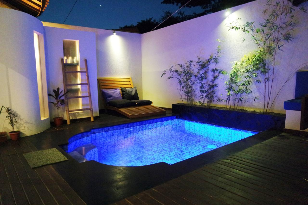 Stay Shark Villas Gili Air Exterior photo