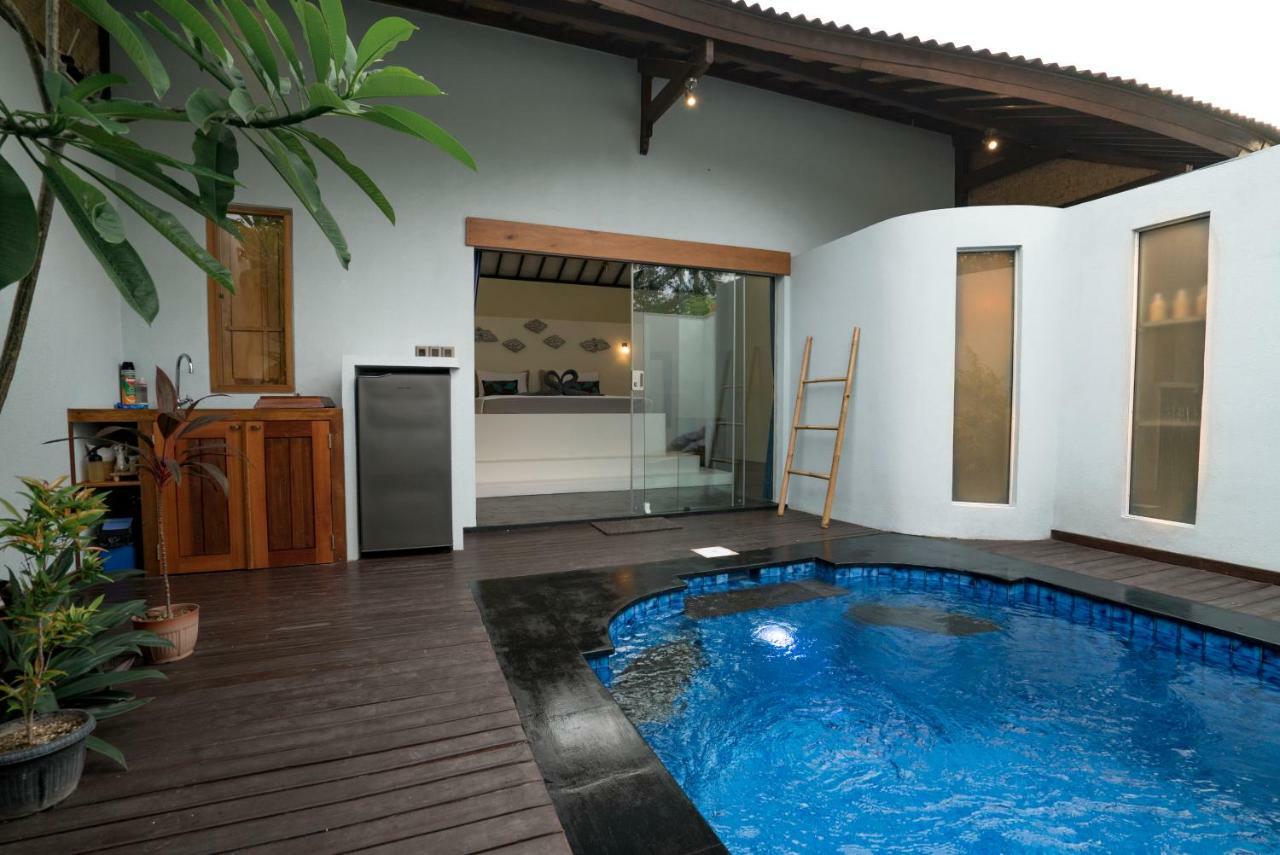 Stay Shark Villas Gili Air Exterior photo